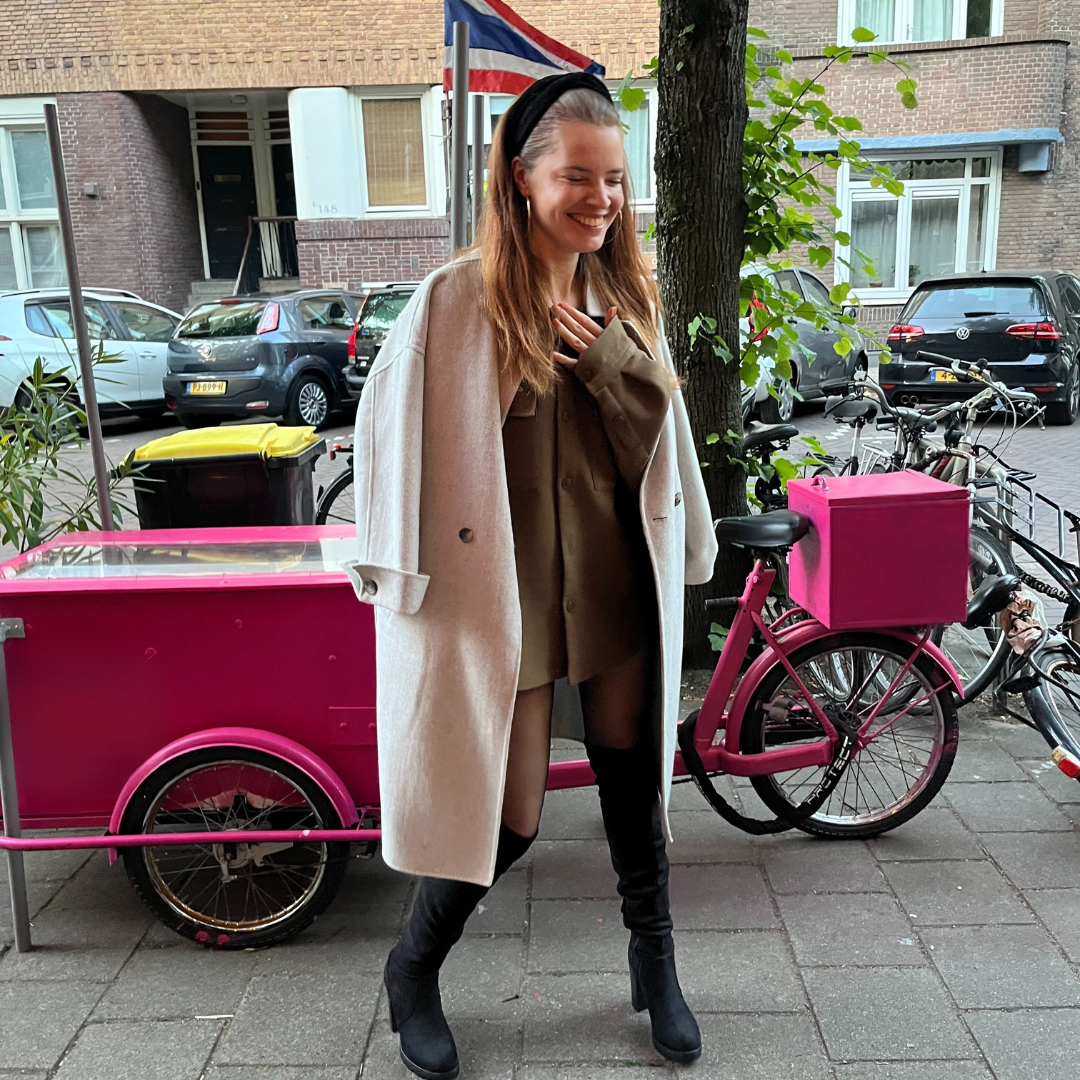 Toya Thelma - Photo 1